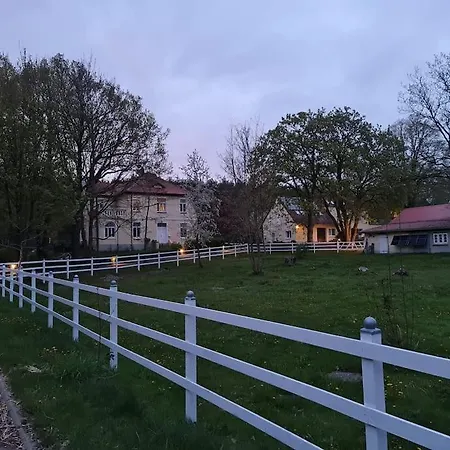 Charmante In Schoener Lage *