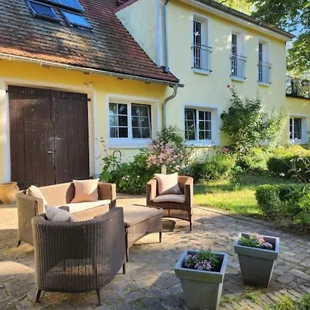 Charmante In Schoener Lage * Lübz